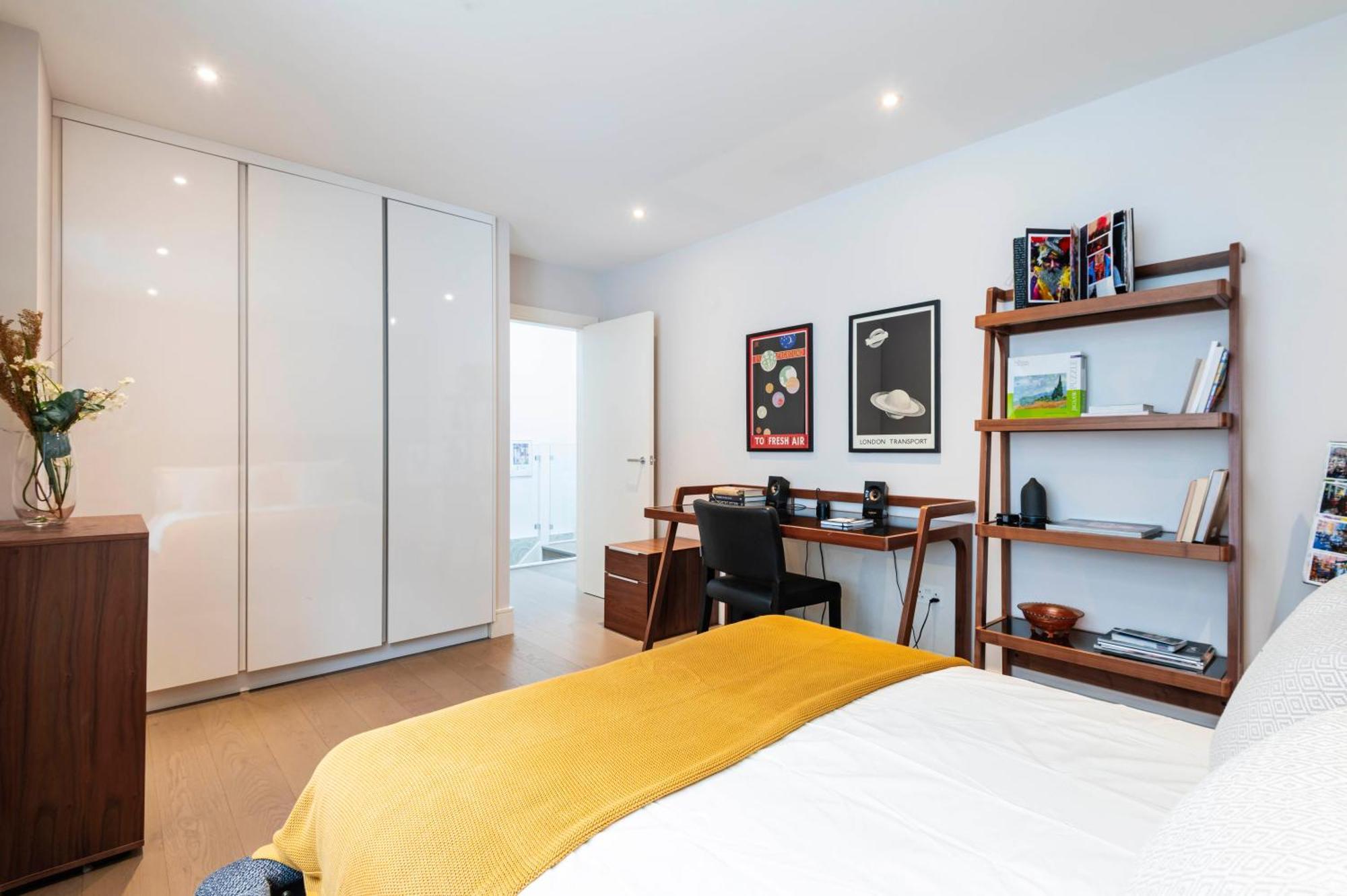 Arcore Premium Bloomsbury *
