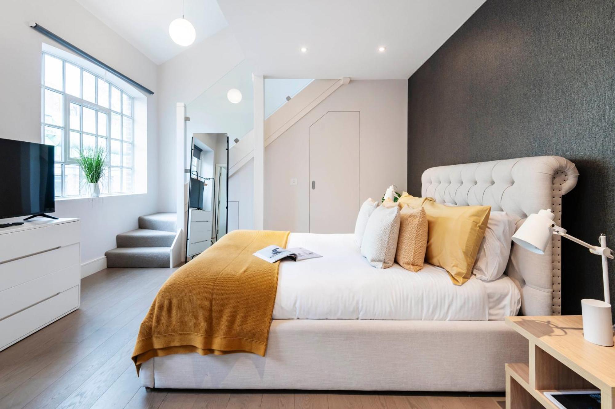 Arcore Premium Bloomsbury *